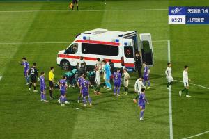記者：斯帕吉奇做完檢查后已經(jīng)回到休息室，看起來沒有太大問題