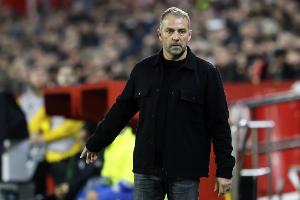 皮克：弗里克是非常出色的教練，希望巴薩奪得本賽季歐冠冠軍