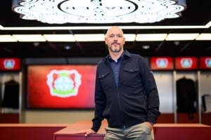 進(jìn)入滕哈赫時(shí)代??勒沃庫(kù)森官方：滕哈赫下周一正式率隊(duì)訓(xùn)練