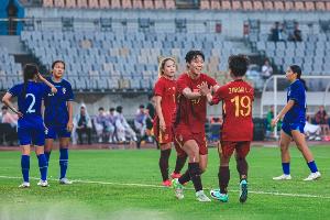 東體：比賽波折為中國女足敲警鐘 如何圍繞邵子欽設計戰(zhàn)術(shù)是關鍵