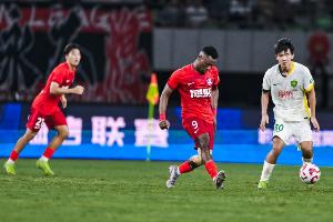 博主：喀麥隆前鋒邁克爾與梅州客家解約，潛在下家是延邊龍鼎