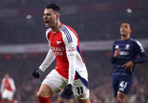 法爾克：拜仁有意阿森納邊鋒馬丁內(nèi)利和特羅薩德