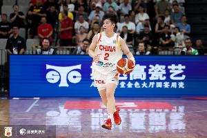 李緣：打一場進一步 主教練在磨合不同的陣容 為后邊的比賽做準(zhǔn)備