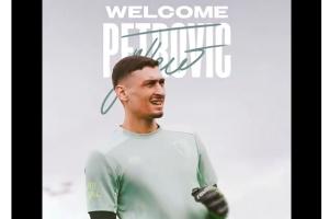 官方：伯恩茅斯簽下切爾西門將佩特洛維奇，轉會費2500萬鎊